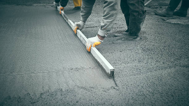 Best Commercial Concrete Contractor  in Holmen, WI